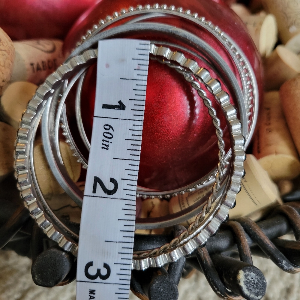 Express 7 Piece Bangle Set - Picture 3 of 4